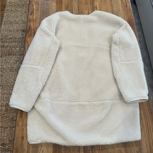 Lululemon collarless textured sherpa full zip jacket. EUC - Picture 4 of 6